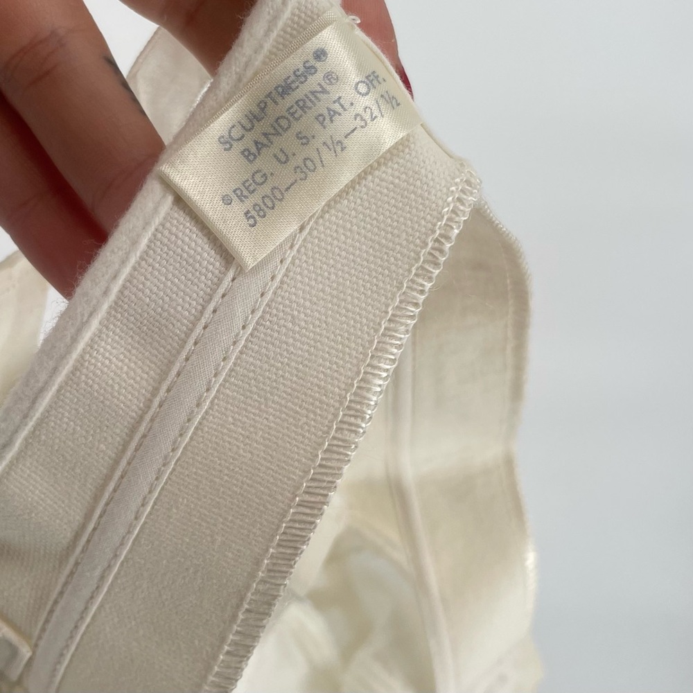 New Old Stock 1960s “The Sculptress Bra” 32A W/ Removable Cotton Banderin Strap - Picture 6 of 9